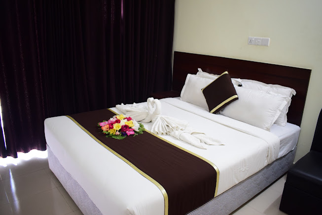 Hotel Golden Hill, Shongandha Point, Kolatoli Rd,